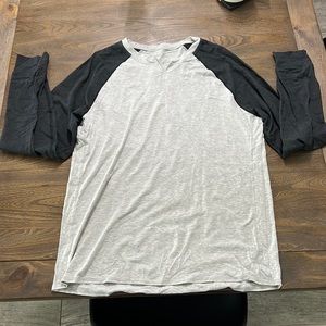 Lululemon 5 Year Basic Long Sleeve (Large)
